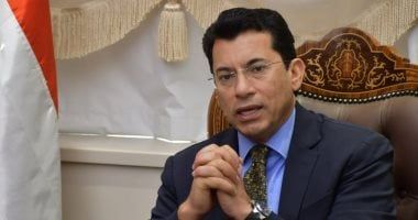 وزير الشباب والرياضة يستعرض "إنجازات الرياضة المصرية"