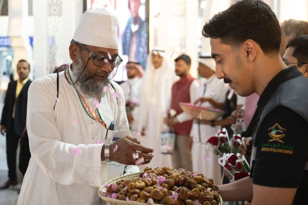 المدينة المنورة تستقبل أولى رحلات الحج من الهند وسط أجواء ترحيبية