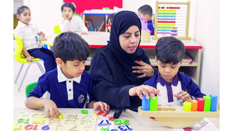 الامارات | مدارس تبكّر مواعيد دوام الطلبة «من 7:15 صباحاً حتى 1:35 ظهراً»