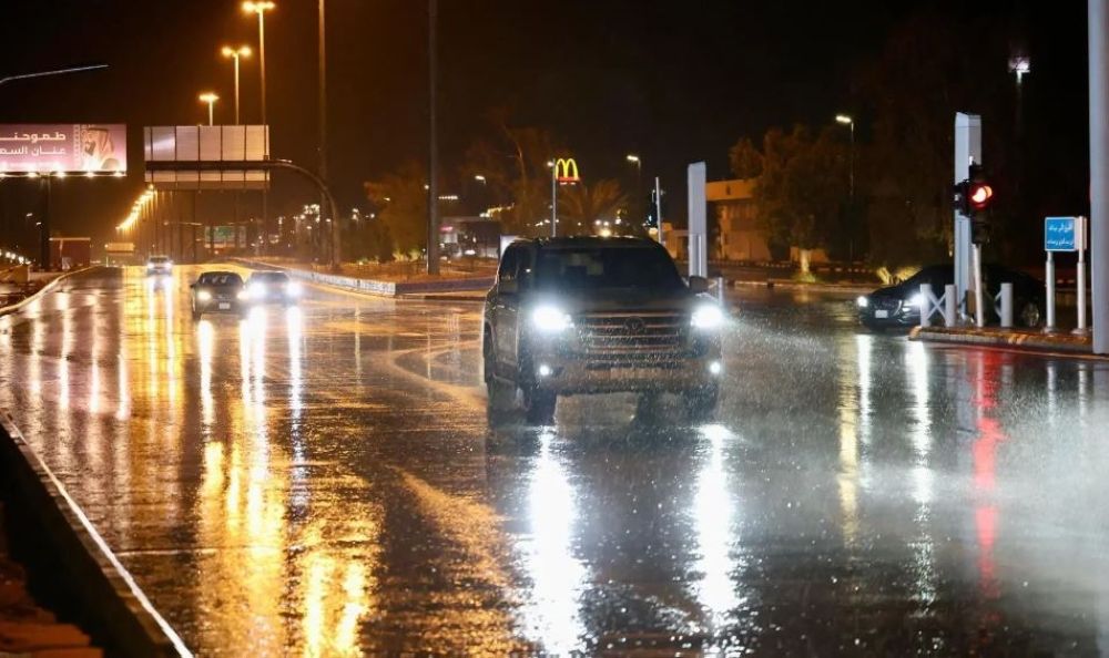 طقس السعودية.. أمطار رعدية على محافظة رفحاء ومراكزها