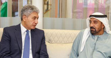 وزير السياحة يلتقي رئيس هيئة الطيران المدني الإماراتية لبحث تعزيز التعاون