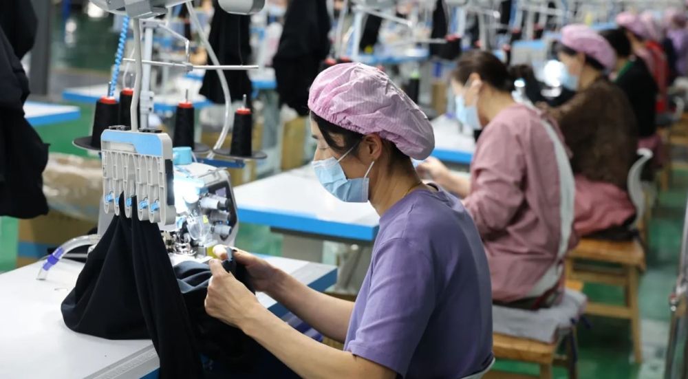 الرسوم الجمركية الأمريكية تدفع مصانع الصين للبحث عن أسواق جديدة