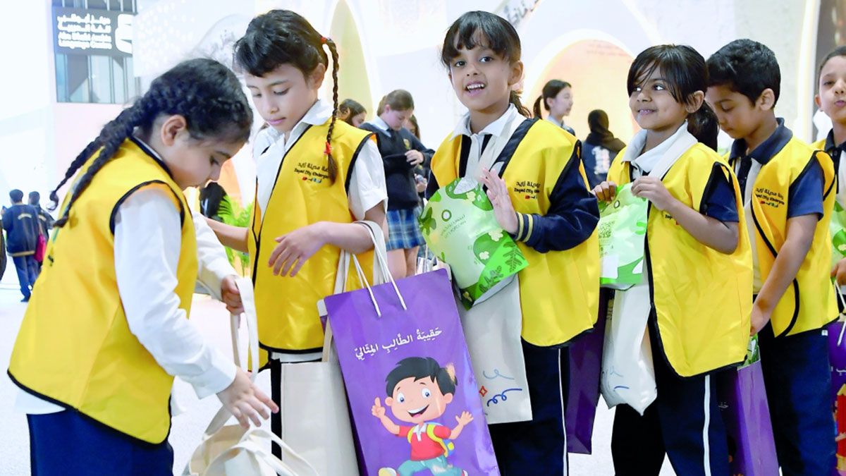 الامارات | قرّاء الغد.. فاكهة «أبوظبي للكتاب» ومصدر بهجته