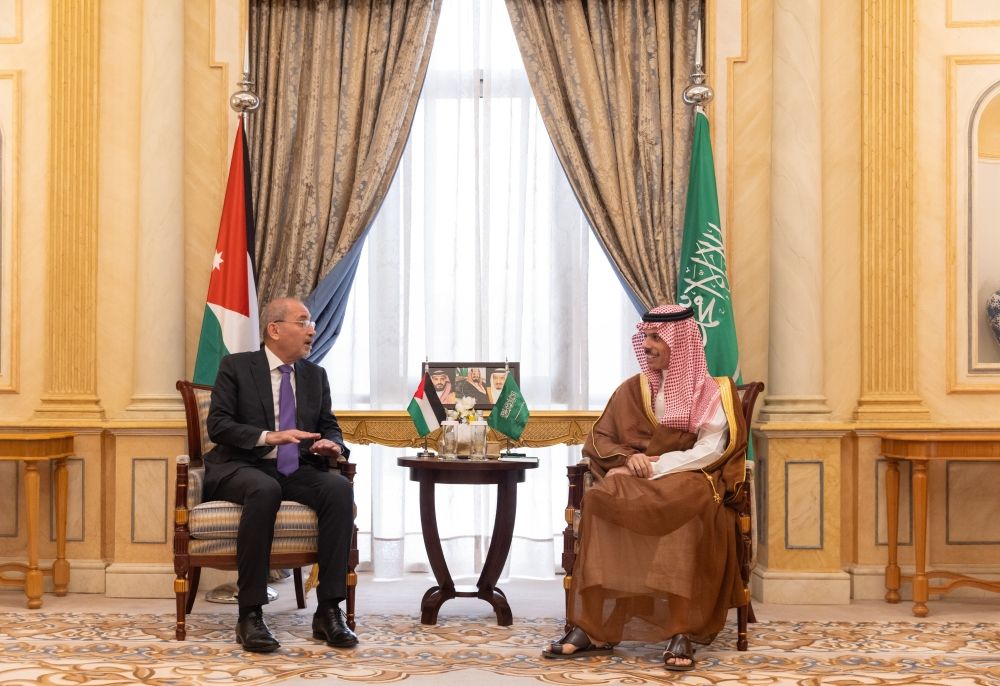 وزير الخارجية ونظيره الأردني يبحثان المستجدات الإقليمية والدولية