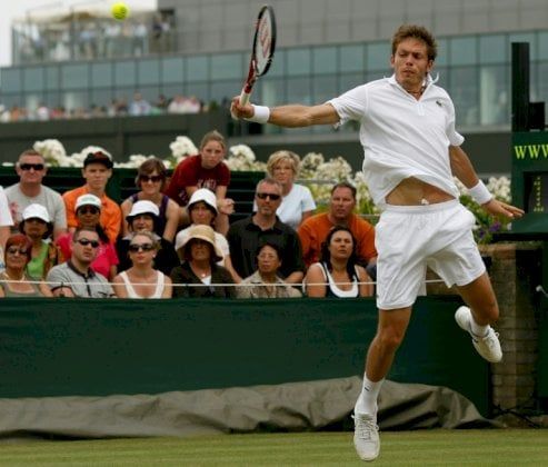 لاعب كرة المضرب الفرنسي ماهو يعلن اعتزاله في سن 43 عامًا