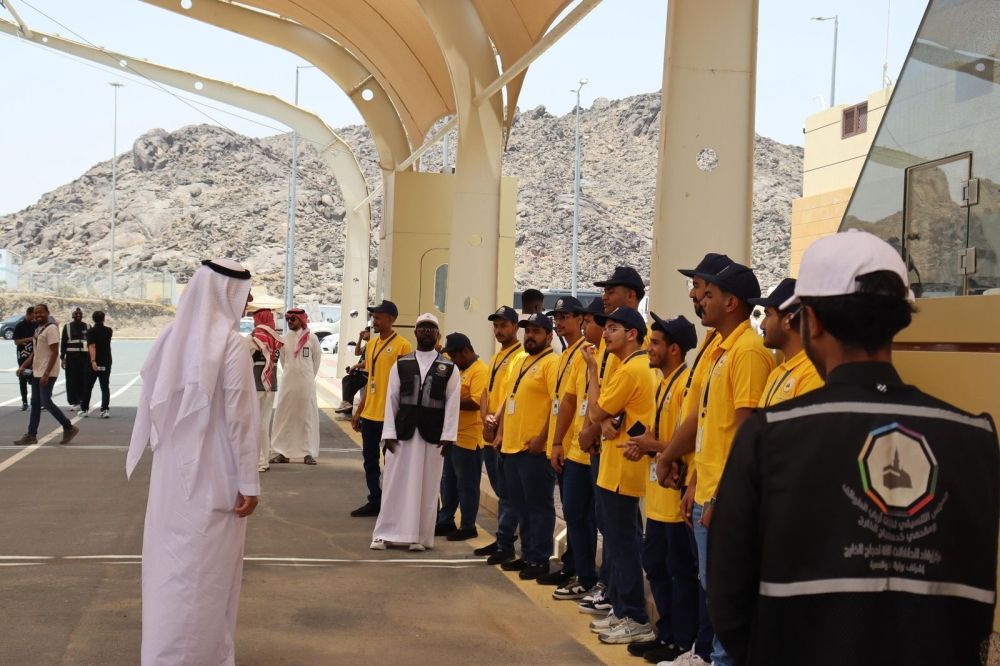 500 كادر ومرشد ذكي يقودون خطة مركز إرشاد الحافلات لحج 1446هـ 