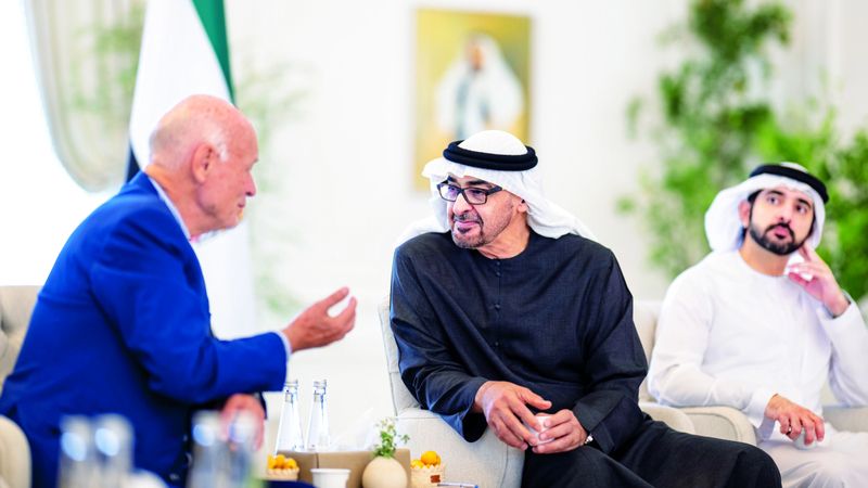 الامارات | رئيس الدولة: الإمارات حريصة على التعاون مع شركائها  لمواجهة الأمراض في العالم