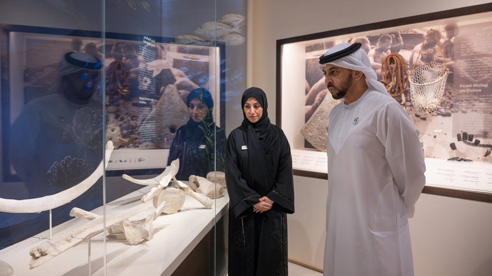 حمدان بن زايد يواصل جولته التفقدية في جزيرة دلما ويدشن عبّارتين جديدتين