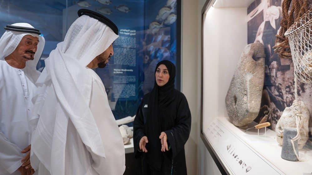 حمدان بن زايد يواصل جولته التفقدية في جزيرة دلما ويدشن عبّارتين جديدتين