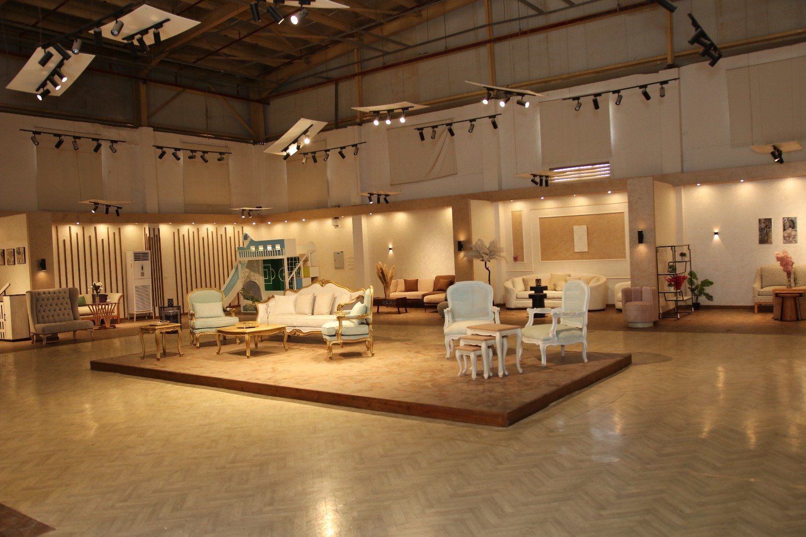 النيابة العامة تجرى تفتيشا لمركز إصلاح وتأهيل وادى النطرون 1 و3 و4 و6 و7