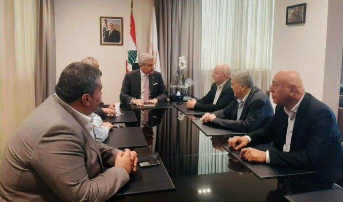 وزير الصناعة استقبل سفير هنغاريا وبحث مع وفد الاتحاد العمالي العام مسألة الحد الأدنى للأجور