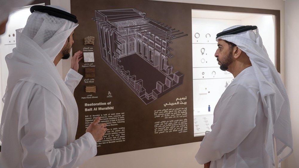 حمدان بن زايد يواصل جولته التفقدية في جزيرة دلما ويدشن عبّارتين جديدتين