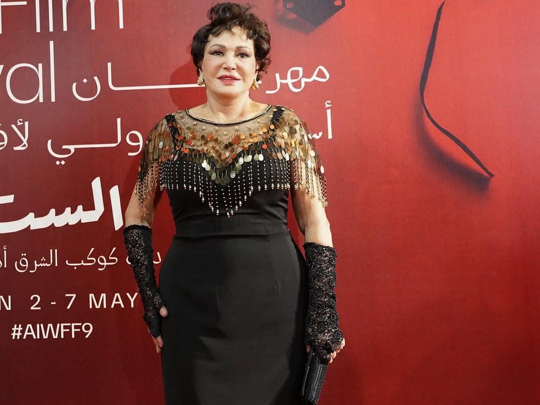 مكياج وتسريحات شعر النجمات في افتتاح مهرجان أسوان الدولي لأفلام المرأة 2025