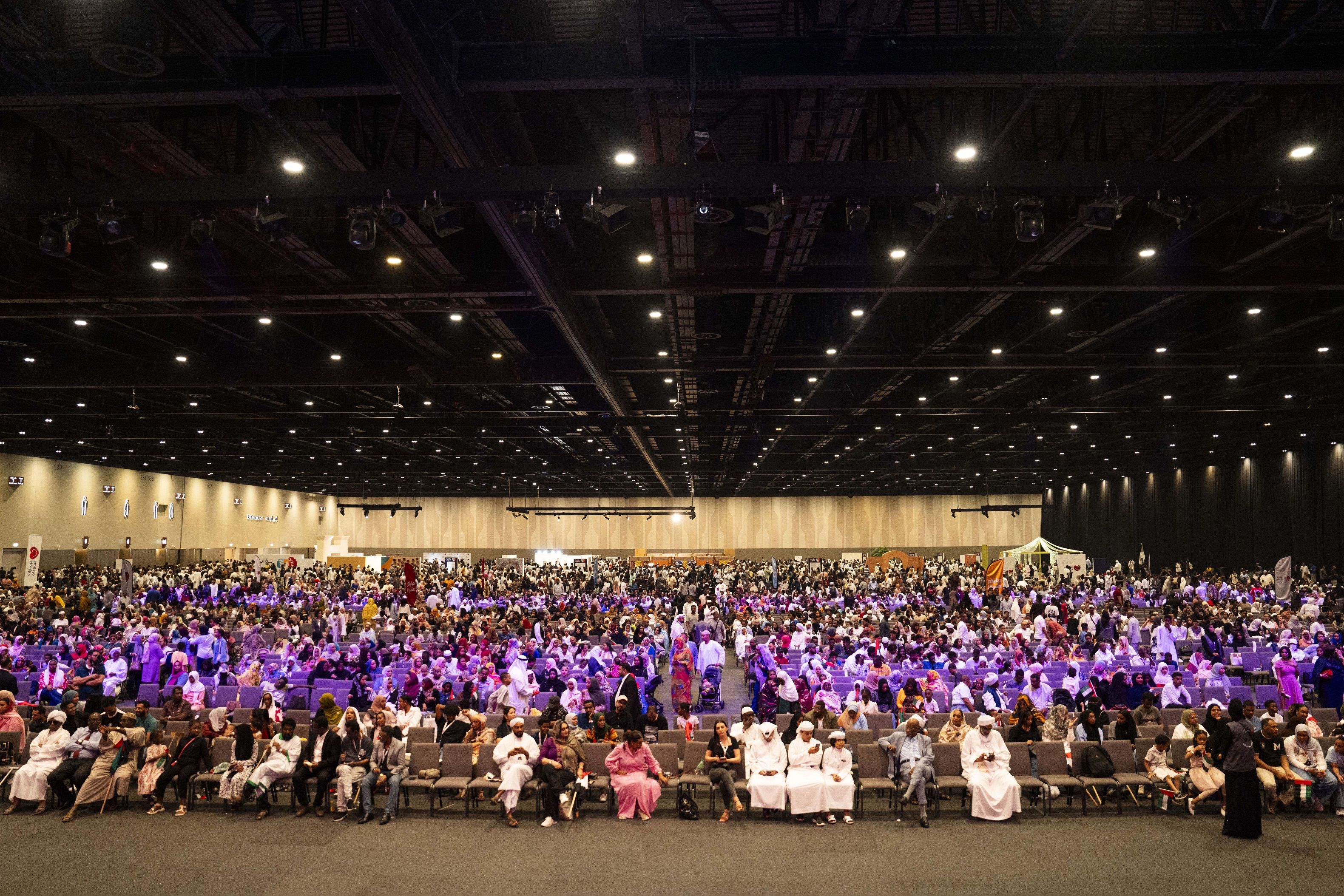 الامارات | نهيان بن مبارك: احتضان الإمارات لمهرجان "بوابة السودان" يعكس متانة العلاقات الراسخة والمتميزة بين البلدين الشقيقين