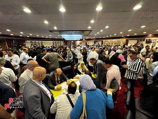 استمرار فرز الأصوات على عضوية مجلس نقابة الصحفيين.. صور