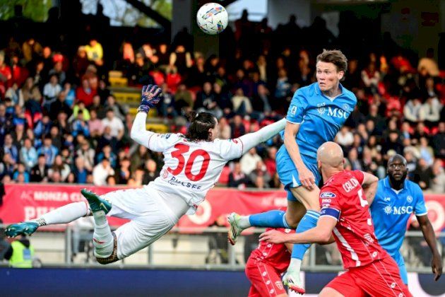 بطولة إيطاليا: ماكتوميناي... بائع الأحلام لنابولي