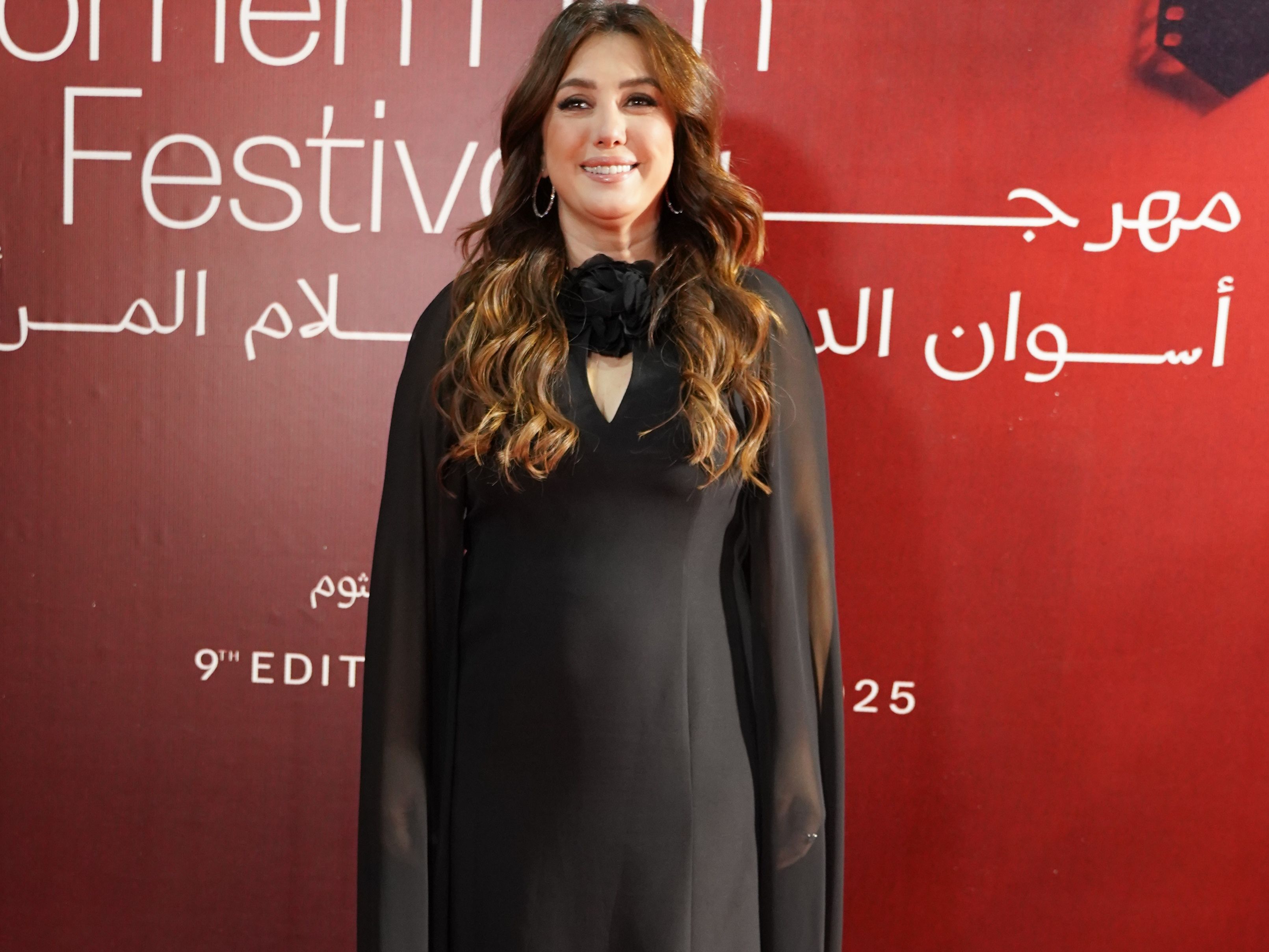 مكياج وتسريحات شعر النجمات في افتتاح مهرجان أسوان الدولي لأفلام المرأة 2025