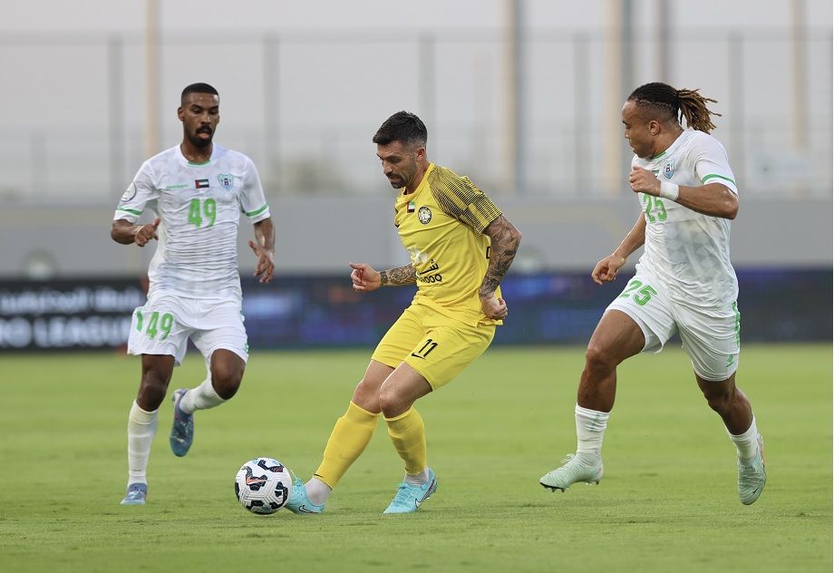 الامارات | كلباء يقتحم الحصن "مرتين"