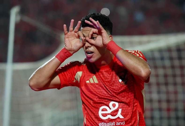 لماذا أفلت إمام عاشور من العقوبة رغم جذبه قميص الحكم؟ رابطة الأندية تُجيب!