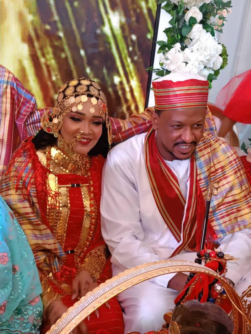 شاهد بالصور والفيديو وبمشاركة نخبة من المطربين.. حفل زواج أسطوري لإبنة الفنان كمال ترباس بالقاهرة