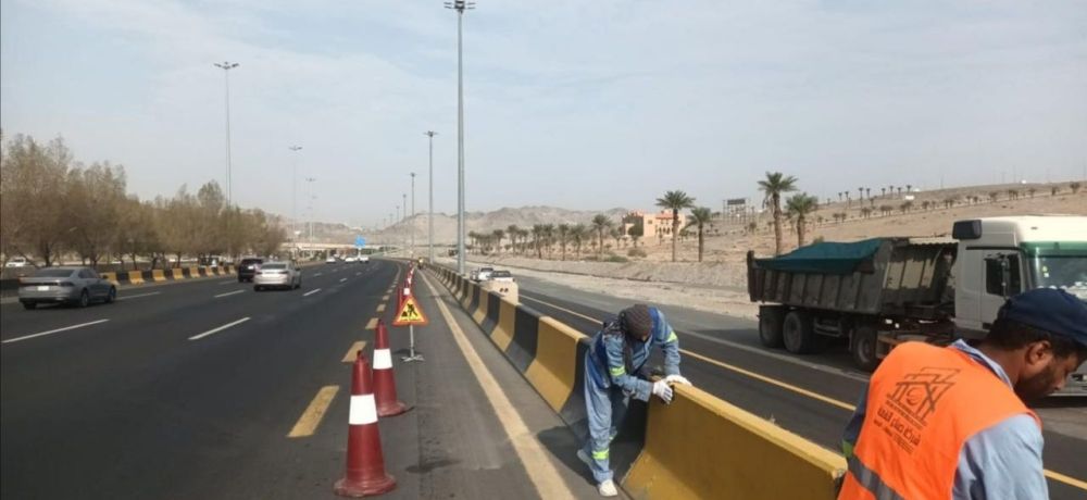 "العاصمة المقدسة".. برنامج متكامل لصيانة الطرق استعدادًا لموسم حج 1446 هـ