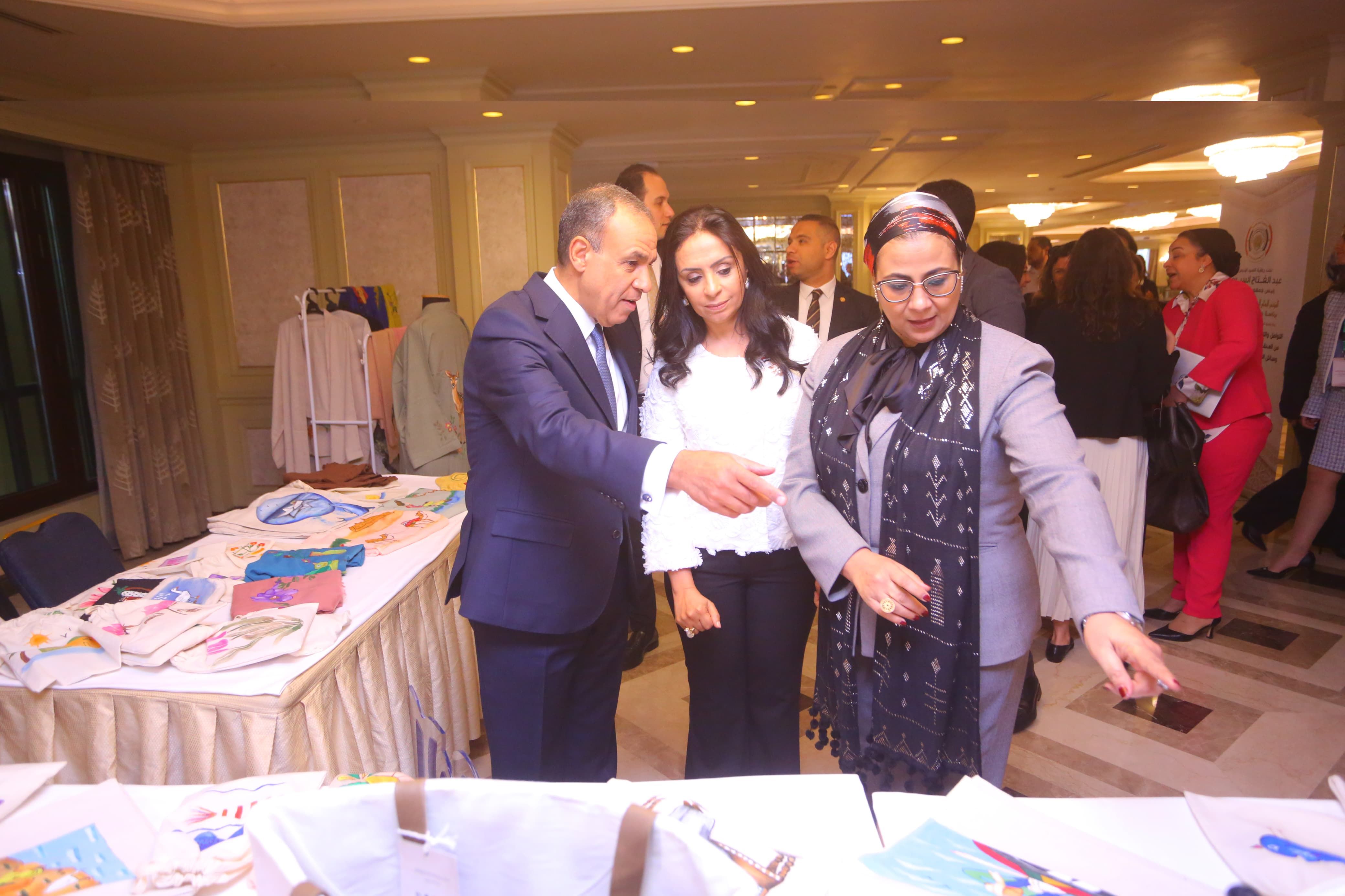 وزيرة التضامن: الدولة تنفذ مبادرات لتشجيع المرأة للدخول في مجال تكنولوجيا المعلومات