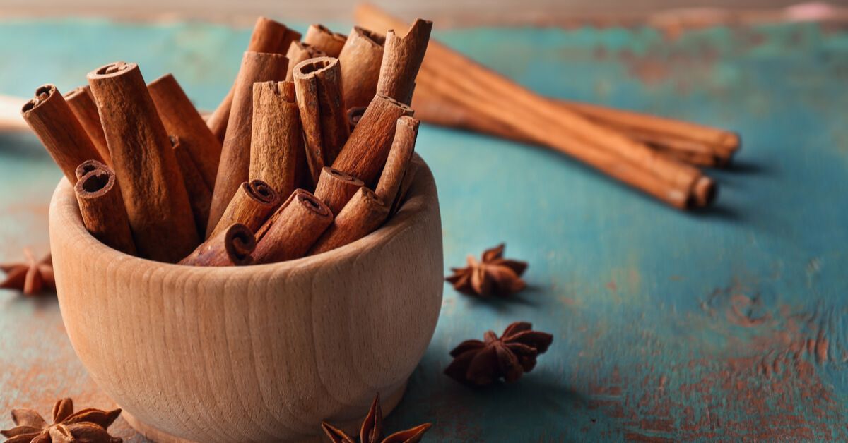 الامارات | دراسة تحذر من الإفراط في تناول القرفة