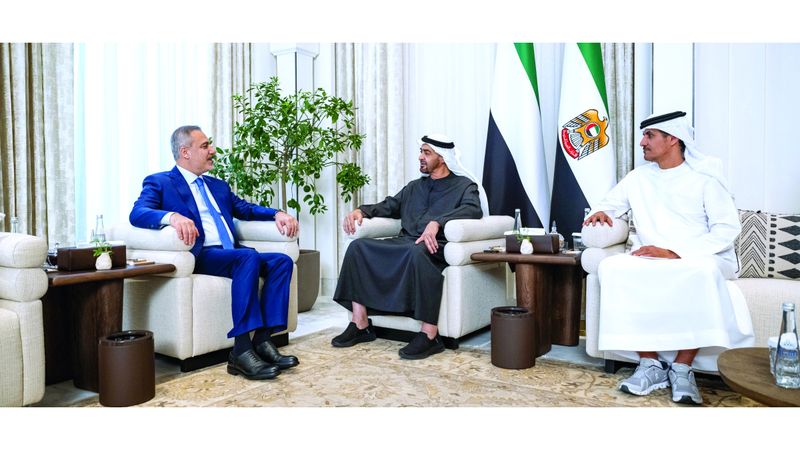الامارات | رئيس الدولة يبحث مع وزير الخارجية التركي تعزيز العلاقات الاستراتيجية
