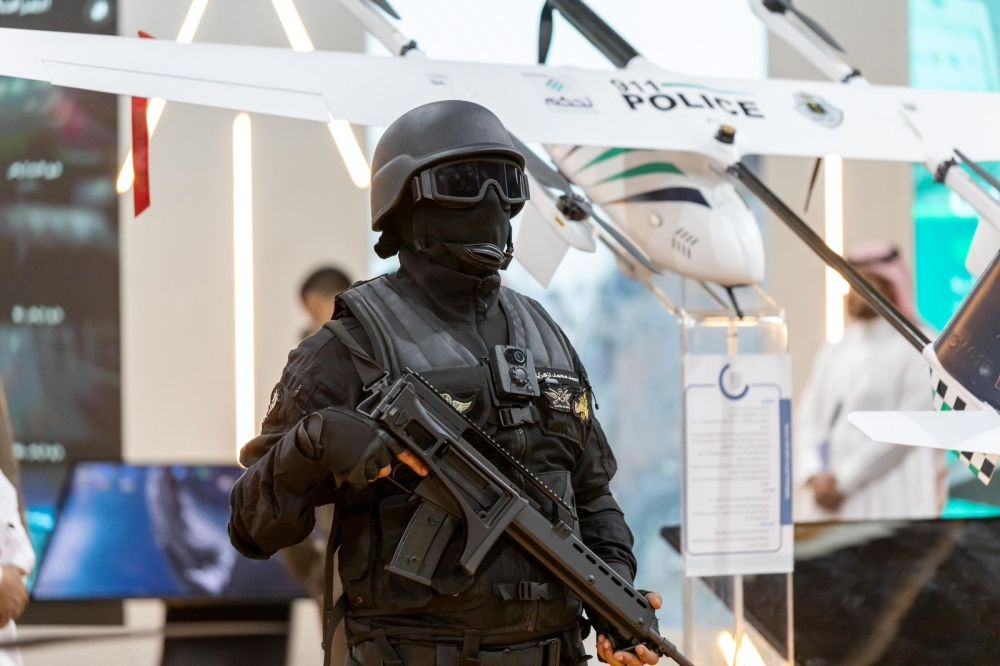 حتى 14 ذي الحجة.. 100 ألف ريال غرامة من ينقل حاملي تأشيرة الزيارة لمكة