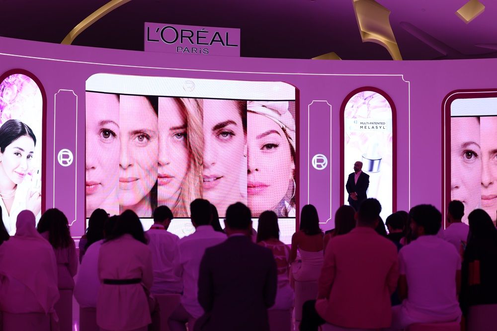 فعالية لوريال باريس في دبي تكشف عن: Melasyl.. السر الجديد لبشرة متجددة