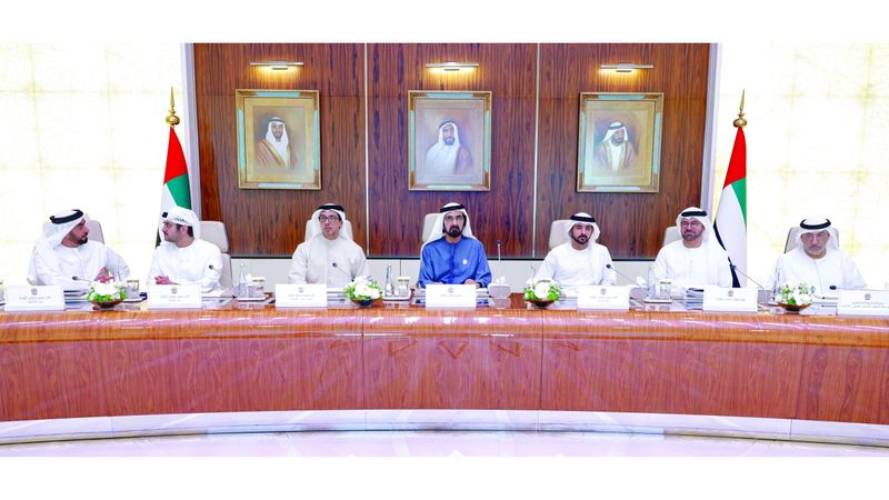 الامارات | محمد بن راشد: الإمارات ستستمر في تنويع وتوسيع اقتصادها الوطني بالقطاعات كافة