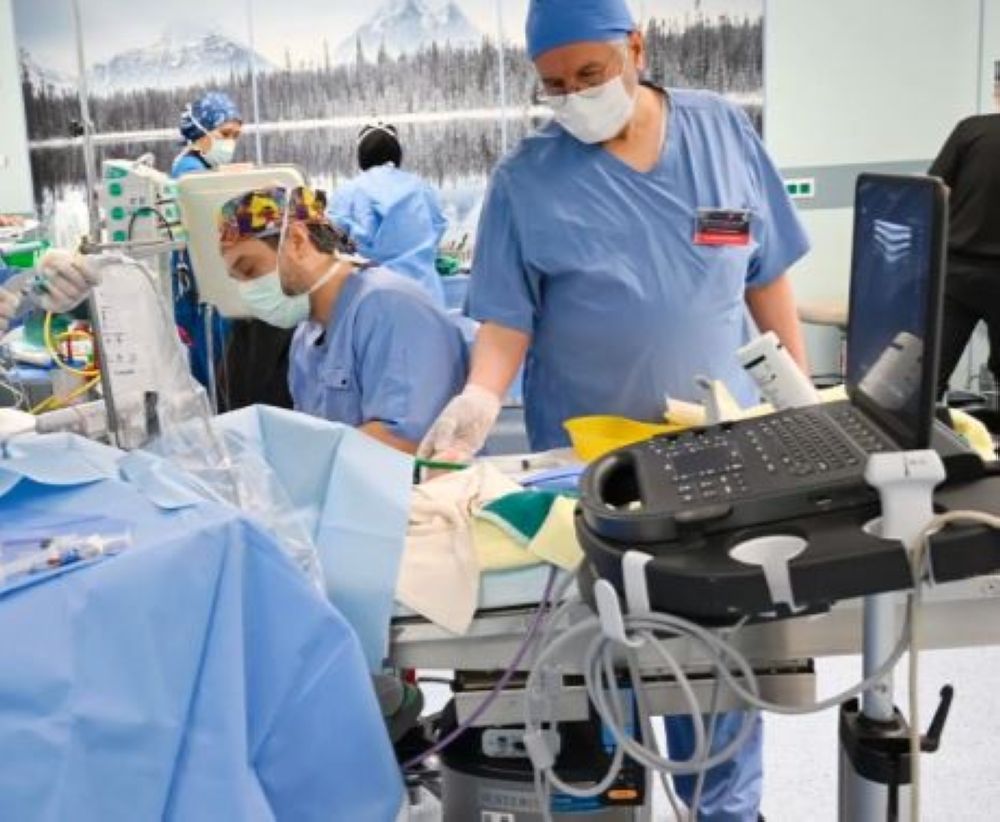 جراحة فصل التوأم الطفيلي المصري تتخطى المرحلة الأصعب