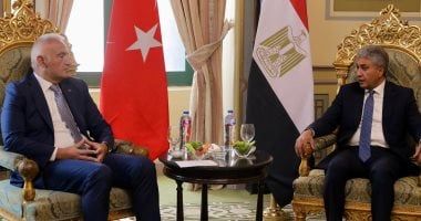 وزيرا السياحة المصري والتركي يبحثان سبل تعزيز التعاون المشترك بين البلدين
