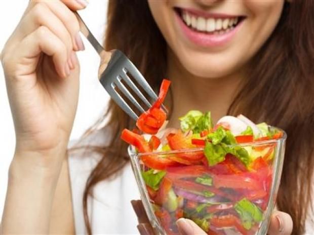 5 عناصر غذائية أساسية لكل أم أثناء الرضاعة.. اعرفي مصادرها من الطعام