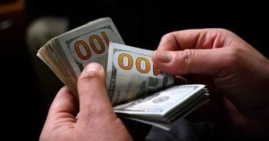 استقرار سعر الدولار مقابل الجنيه داخل البنوك المصرية اليوم الخميس 8-5-2025