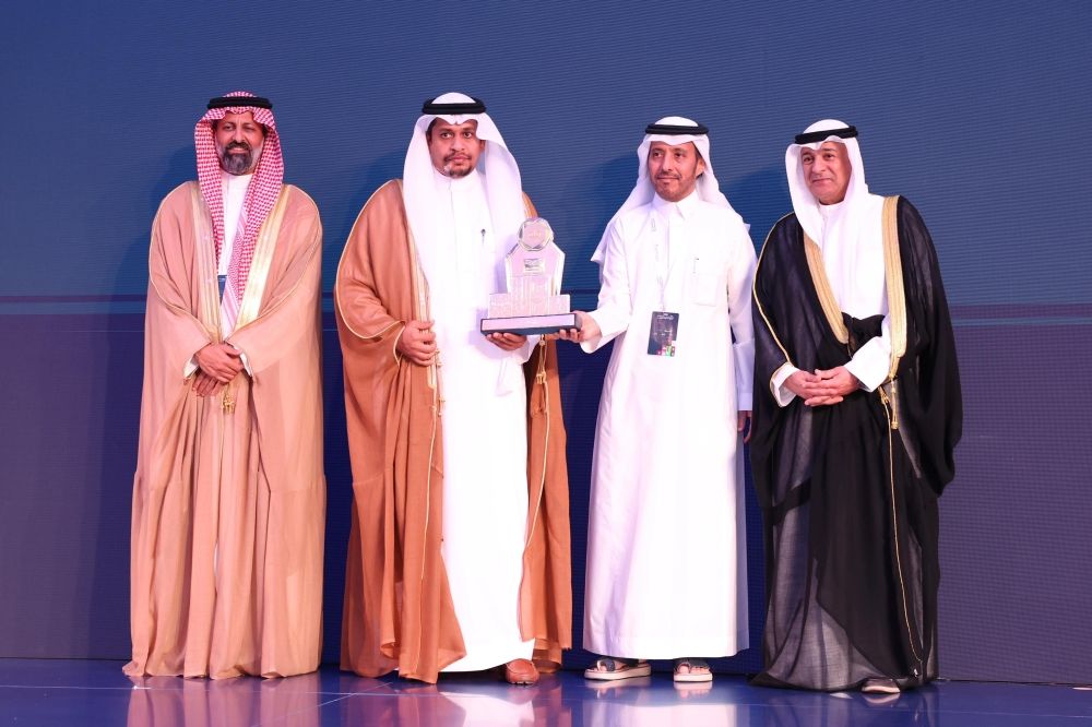 17 طالباً بالمملكة يحصدون جائزة "المستثمر الذكي الخليجي 2025"