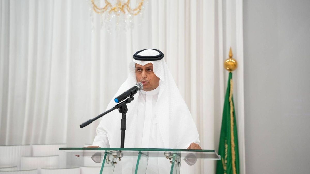 تقنية الطائف تكرم متقاعديها من المدربين والإداريين 