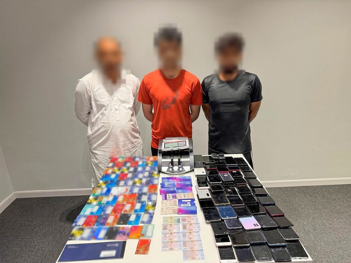 الامارات | شرطة دبي تضبط 3 عصابات تحتال على عملاء البنوك هاتفياً