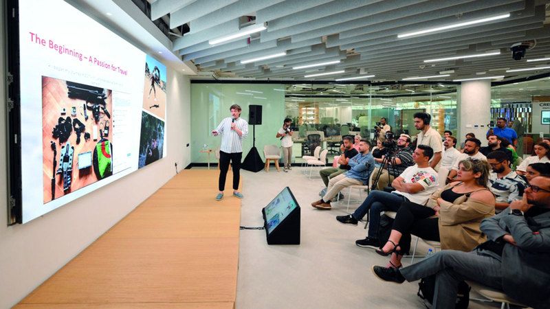 الامارات | 1000 مشارك بجلسات وورش «مقر المؤثرين» في أبريل