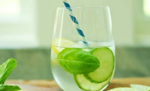 كيف تتجنب رائحة العرق في فصل الصيف؟.. 5 مشروبات تمنح جسمك الانتعاش