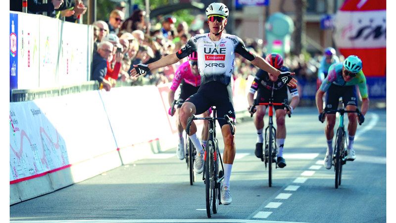 الامارات | أيوسو وآدم يقودان  «الإمارات للدراجات» في سباق «جيرو دي إيطاليا»