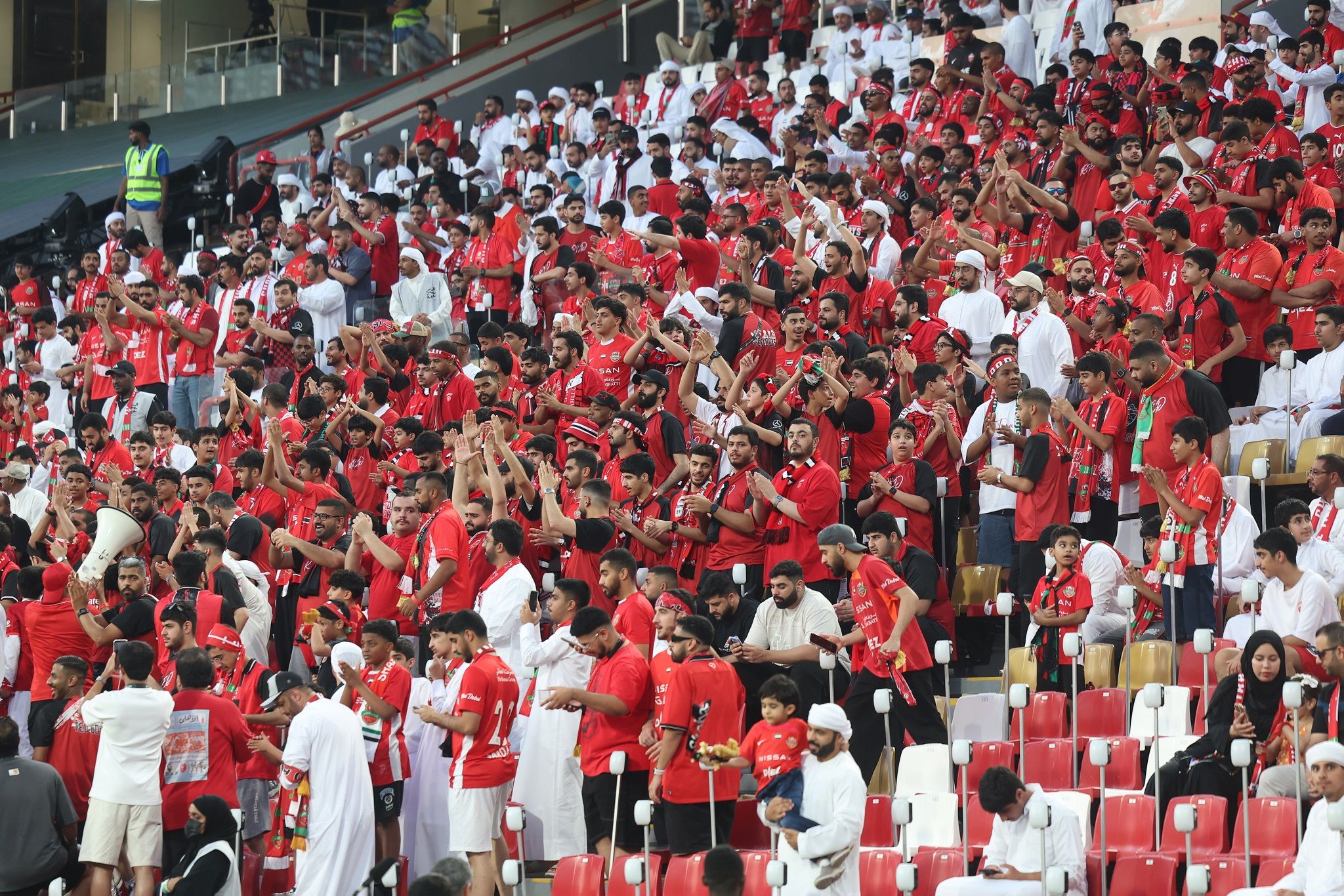 الامارات | في ليلة «الكأس».. حب الإمارات يوحّد المدرجات