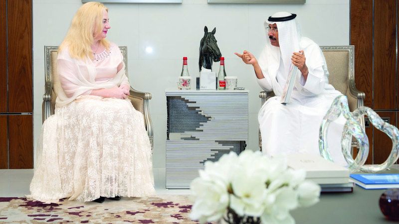 الامارات | وفد ثقافي روسي رفيع يزور مكتبة محمد بن راشد