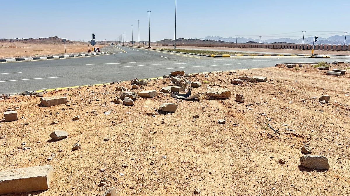 حفظاً لسلامة أكثر من 4 آلاف طالب.. مطالبات عاجلة بمعالجة خطورة "دوار" أمام جامعة حائل