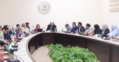 وزير التعليم العالي يعقد اجتماعًا مع مديري مراكز ذوى الإعاقة بالجامعات المصرية