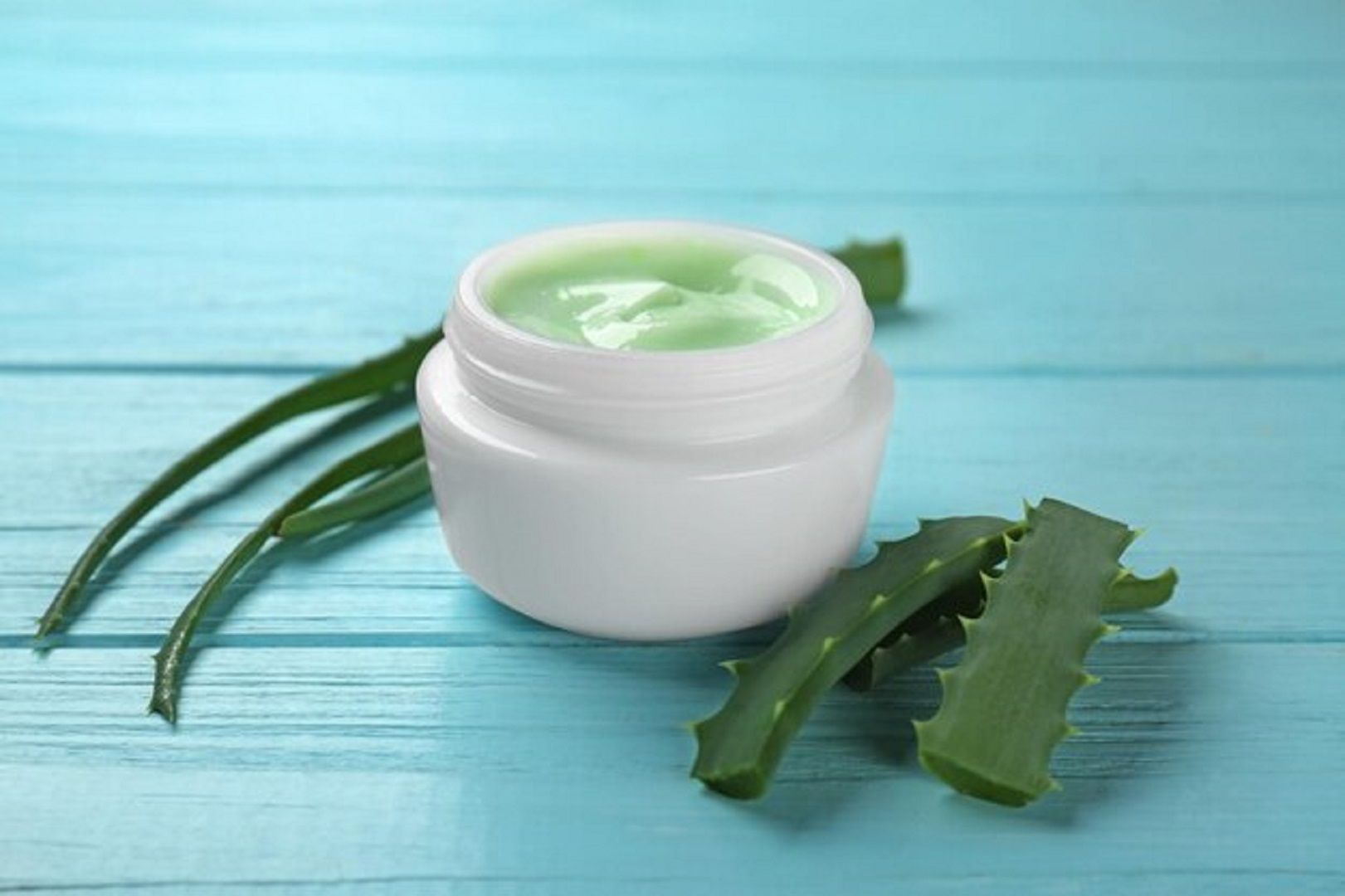 طريقة عمل كريم الصبار للشعر في المنزل.. كثافة ونعومة كالحرير