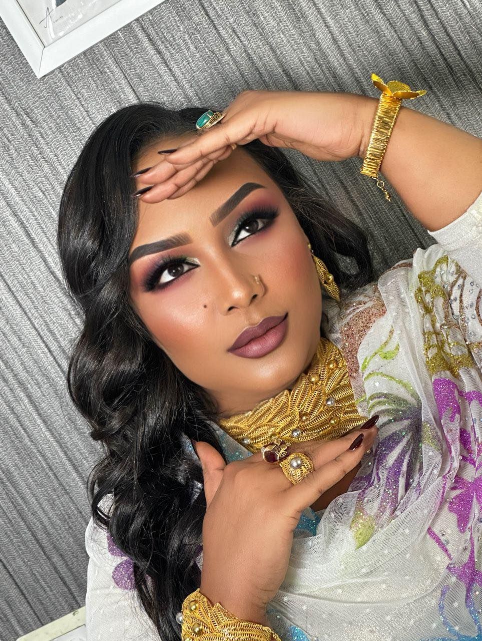 شاهد بالفيديو.. الفنانة هدى عربي تقفز في “المسبح” أثناء تقديمها وصلة غنائية والسبب (الذكاء الإصطناعي)