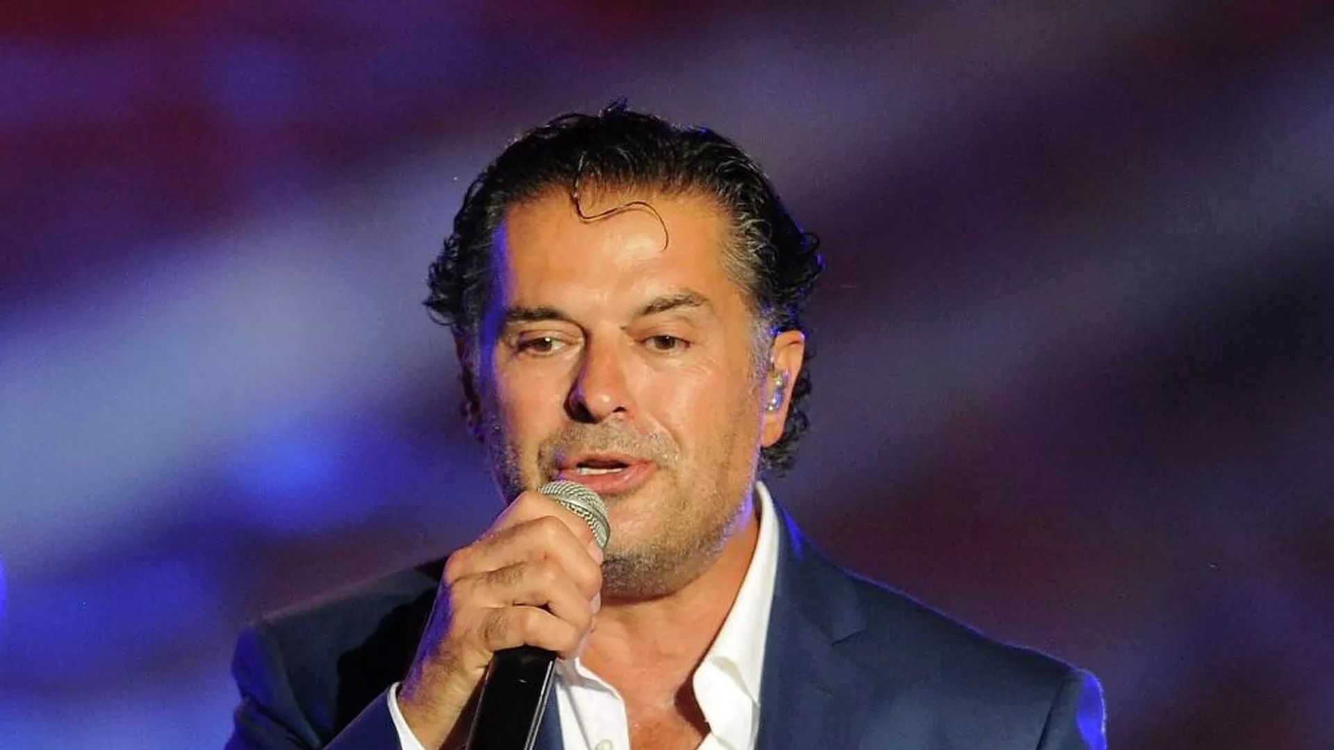 الامارات | أردني يطلق زوجته بسبب راغب علامة