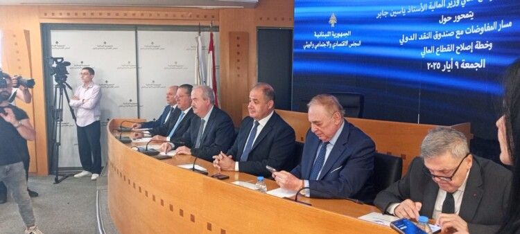 البستاني: لضرورة أن تقوم الحكومة بإعادة شراء اليوروبوند قبل أن يتضاعف سعره مع بدء النهوض الاقتصادي