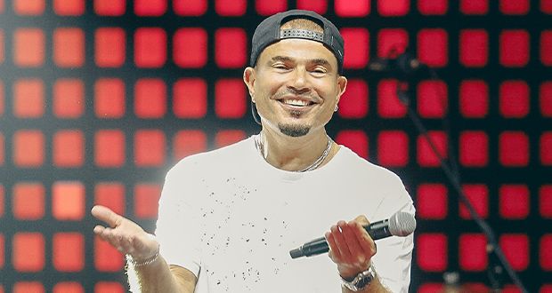 مفاجأة عمرو دياب لجمهوره.. ألبومه الجديد بهذا الموعد